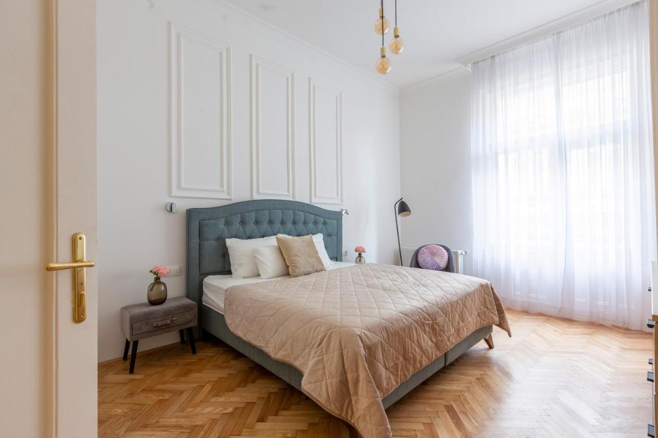 Glamorous Modern Apartment In The Hearth Of Budapest Kültér fotó